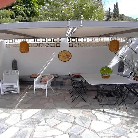 Seaview Retreat In Fokida *