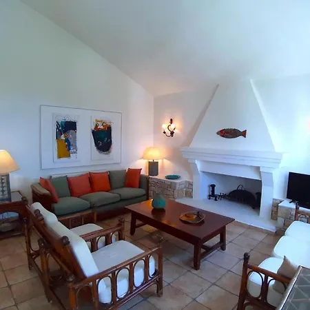 Seaview Retreat In Fokida * Skaloma