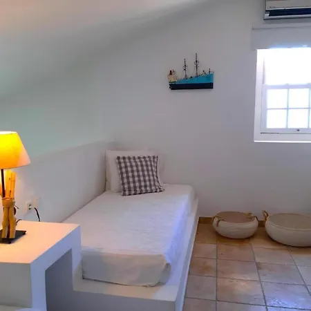 Seaview Retreat In Fokida Skaloma